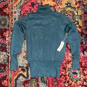 NWT Boutique Turtle Neck